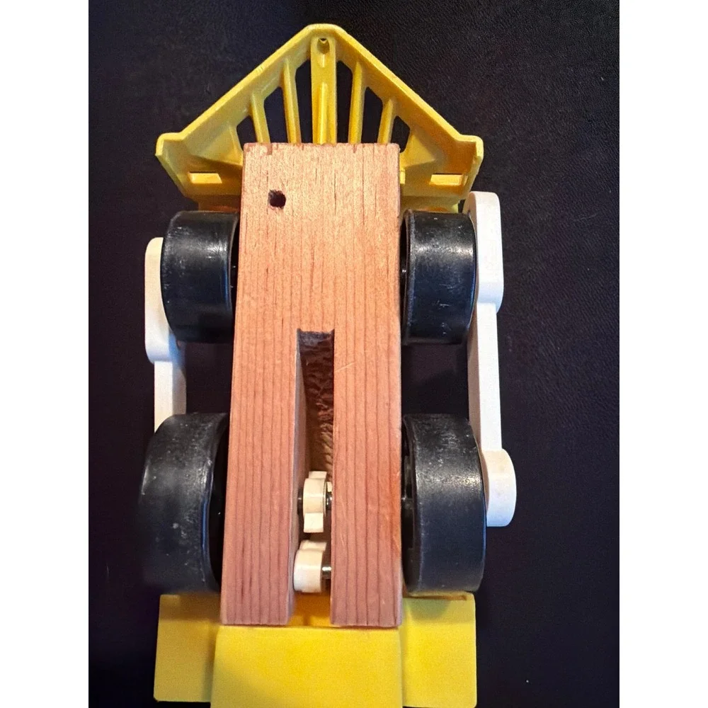 Vintage 1973 Fisher Price Toot-Toot Train 643 Wood Plastic Pull Toy‎ USA Made